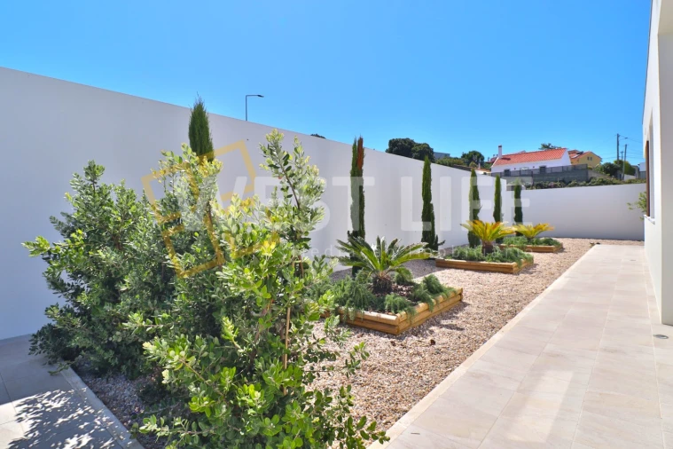 Moradia T3 para Venda em Lourinhã e Atalaia Foto 16