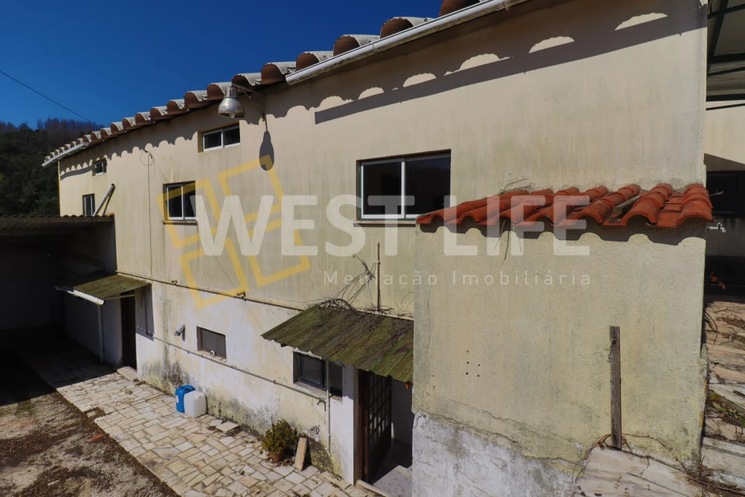 Moradia T6 para Venda em Venda do Pinheiro e Santo Estêvão das Galés Foto 22