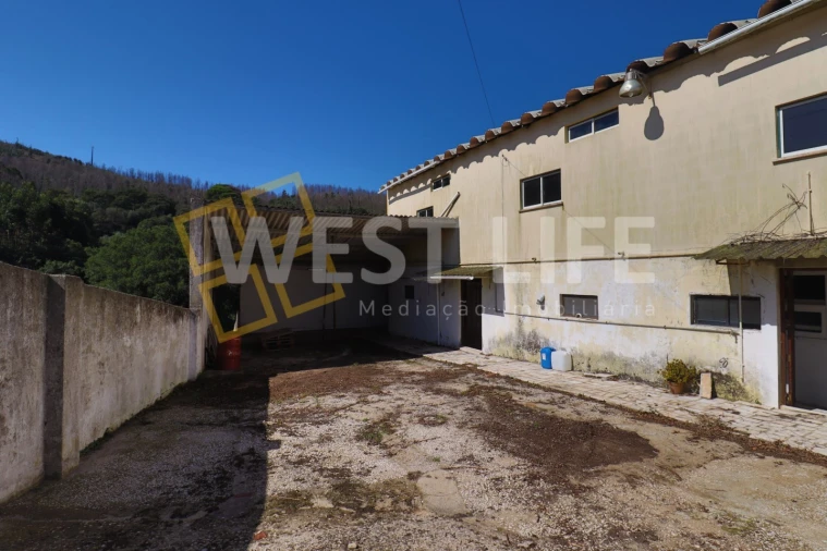 Moradia T6 para Venda em Venda do Pinheiro e Santo Estêvão das Galés Foto 23