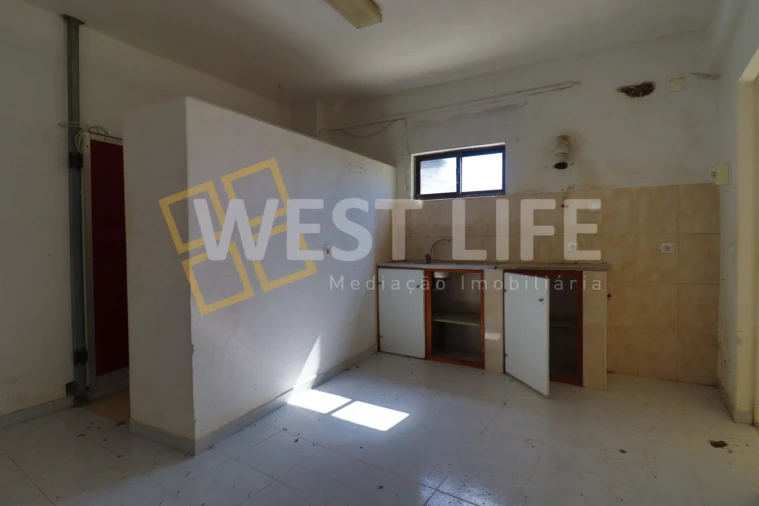 Moradia T6 para Venda em Venda do Pinheiro e Santo Estêvão das Galés Foto 26