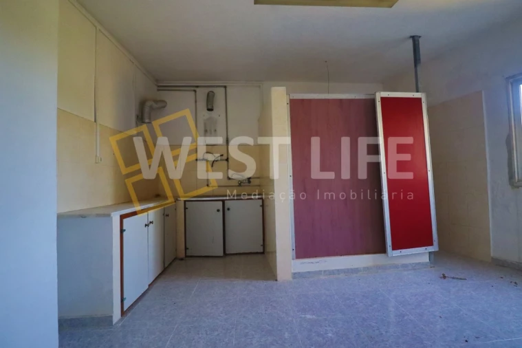 Moradia T6 para Venda em Venda do Pinheiro e Santo Estêvão das Galés Foto 28