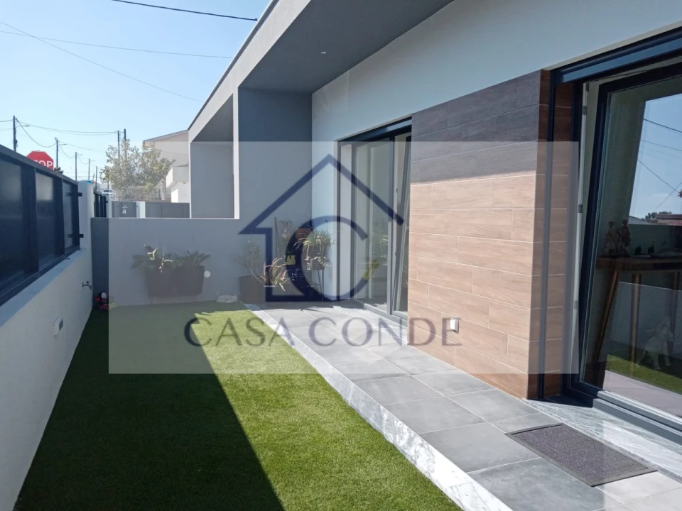 Moradia T3 para Venda em Fernao Ferro Foto 1