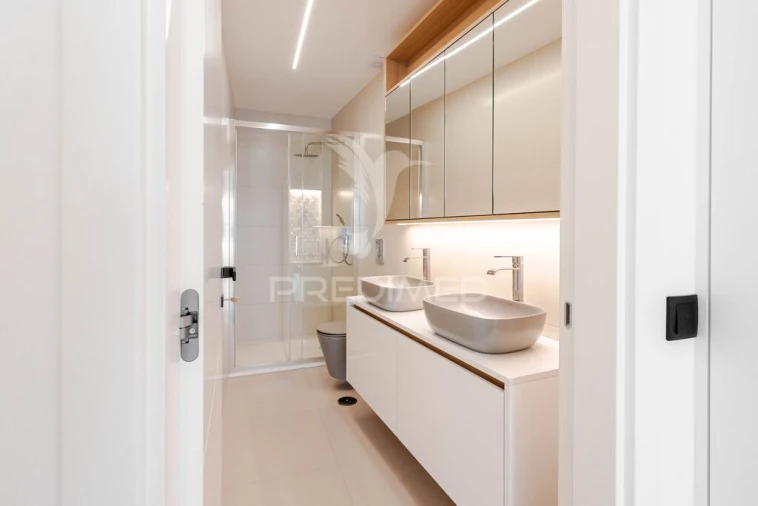 Moradia T3 para Venda em Quelfes Foto 15