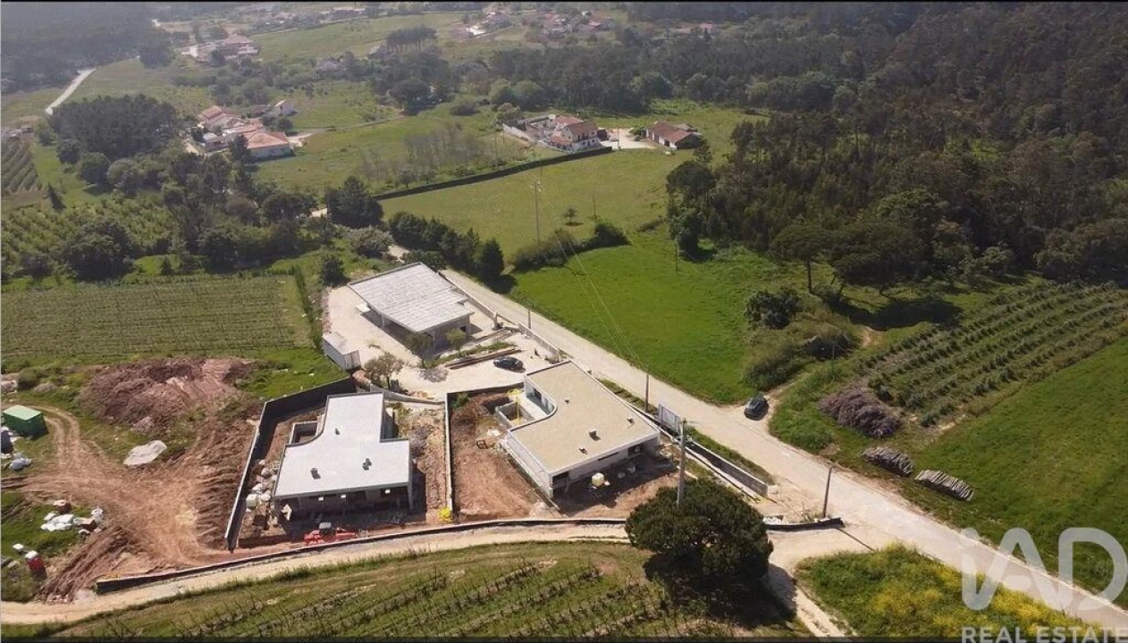 Moradia T3 para Venda em Salir de Matos Foto 14