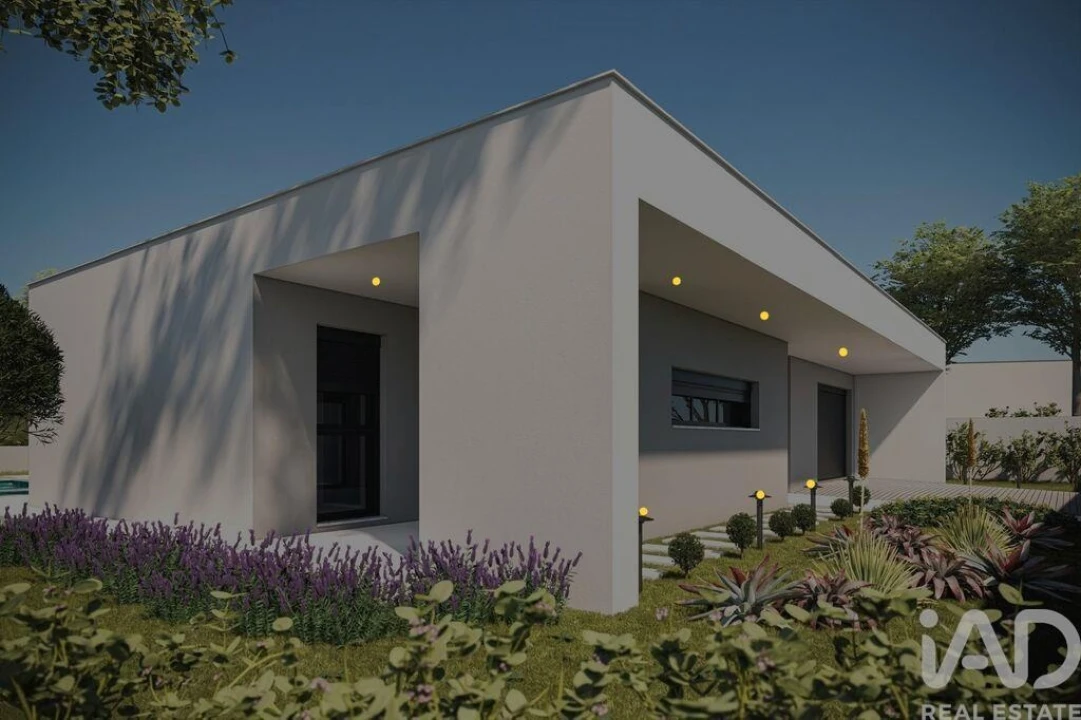 Moradia T3 para Venda em Salir de Matos Foto 3