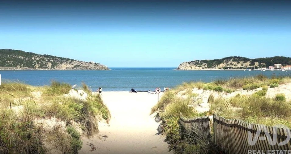 Moradia T3 para Venda em Salir de Matos Foto 23