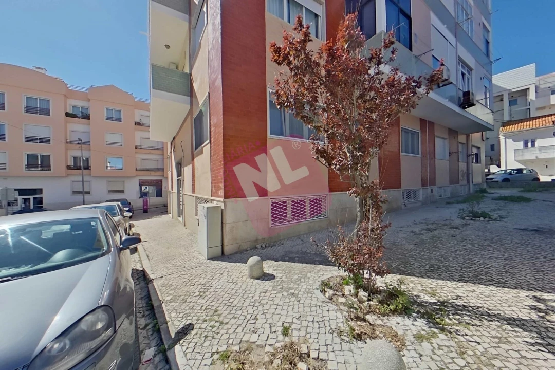 Apartamento T1 para Venda em Costa da Caparica Foto 2
