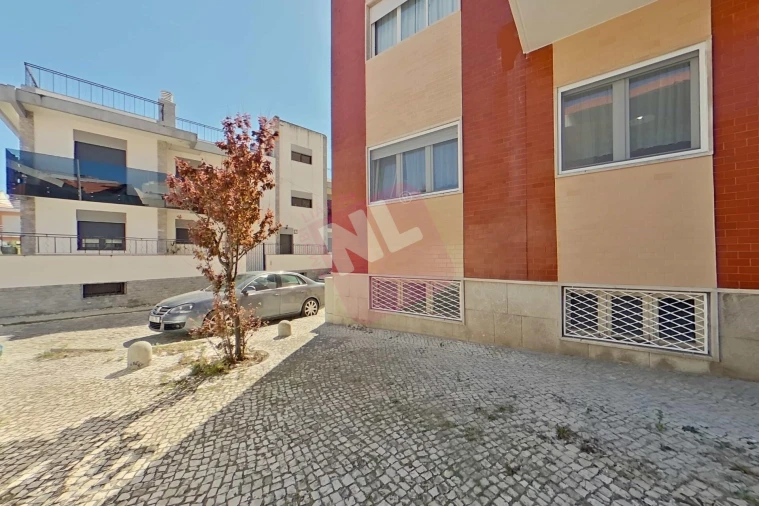 Apartamento T1 para Venda em Costa da Caparica Foto 3