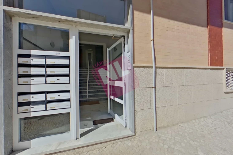 Apartamento T1 para Venda em Costa da Caparica Foto 5