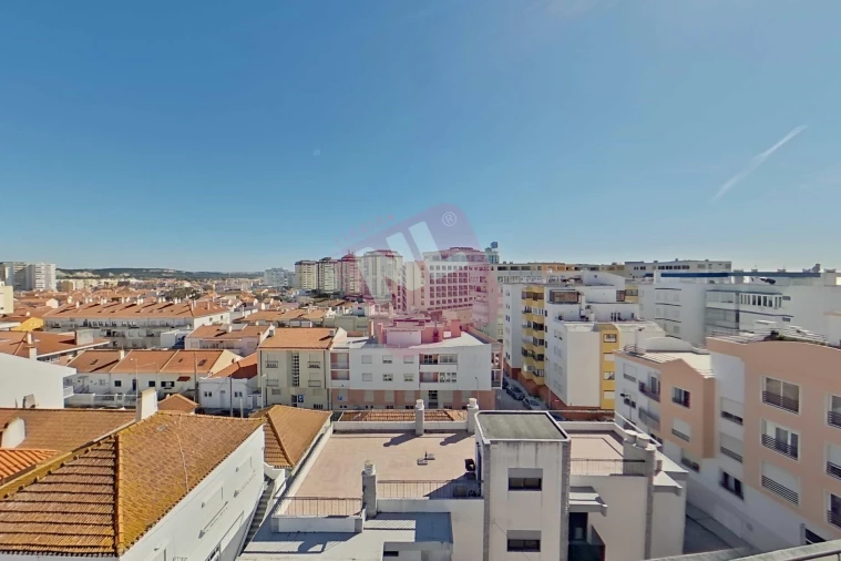 Apartamento T1 para Venda em Costa da Caparica Foto 32