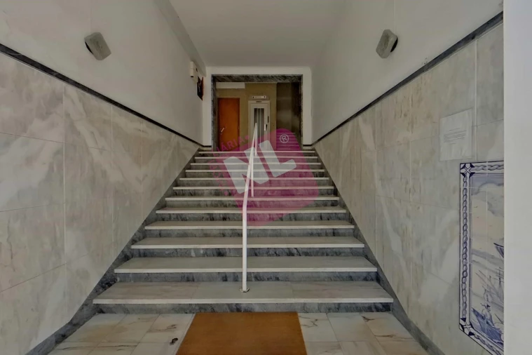 Apartamento T1 para Venda em Costa da Caparica Foto 6