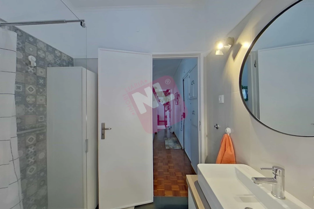 Apartamento T1 para Venda em Costa da Caparica Foto 14