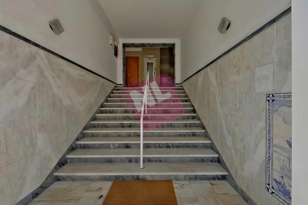 Apartamento T1 para Venda em Costa da Caparica Foto 6