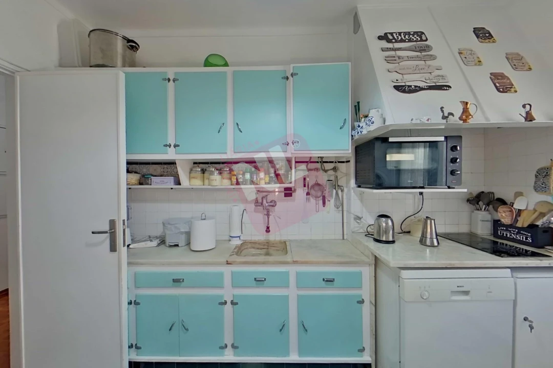 Apartamento T1 para Venda em Costa da Caparica Foto 17