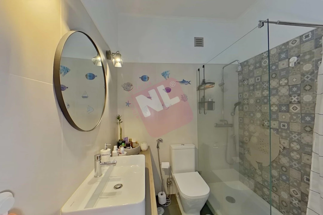 Apartamento T1 para Venda em Costa da Caparica Foto 12