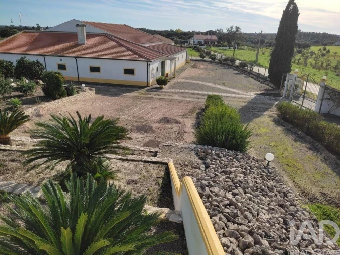 Quinta T4 para Venda em Branca Foto 1