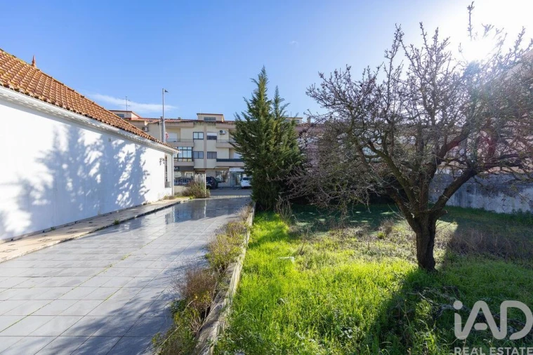 Moradia T3 para Venda em Amora Foto 9