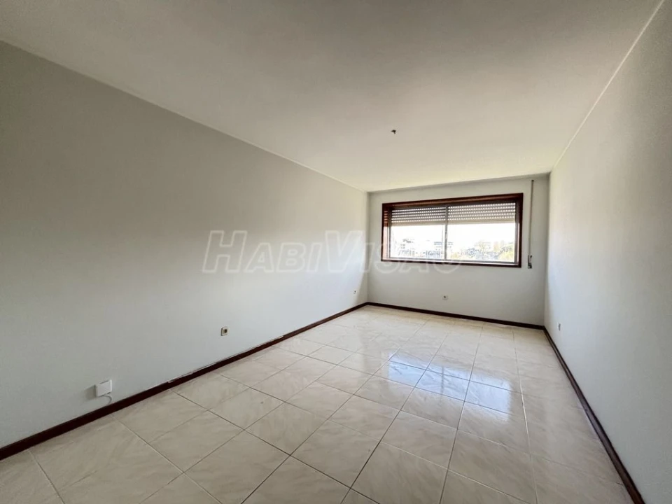 Apartamento T2 para Venda em Ermesinde Foto 3