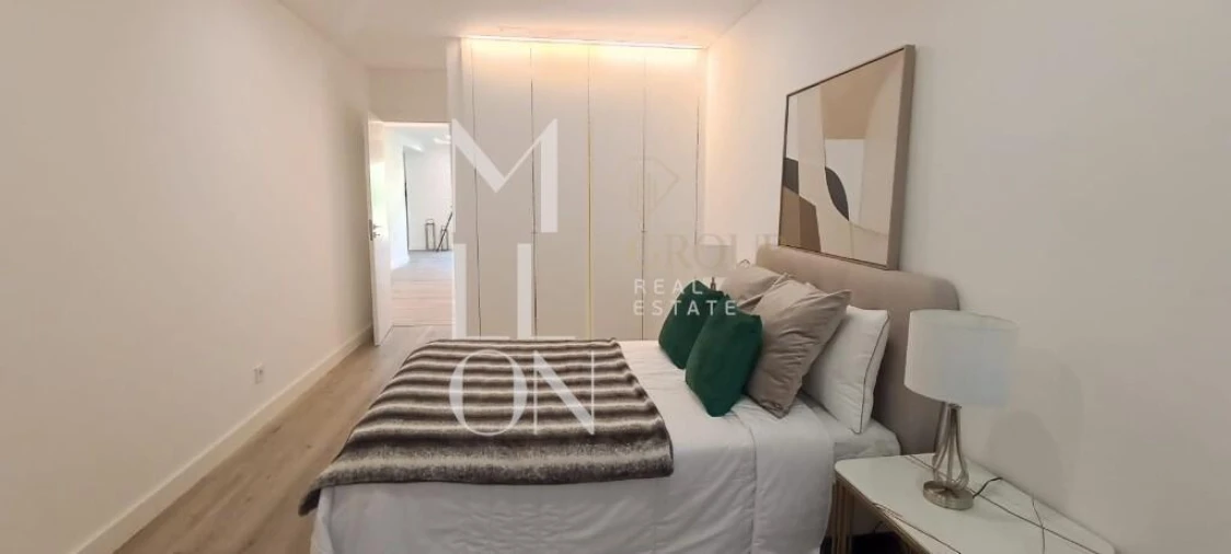 Apartamento T3 para Venda em Benfica Foto 2