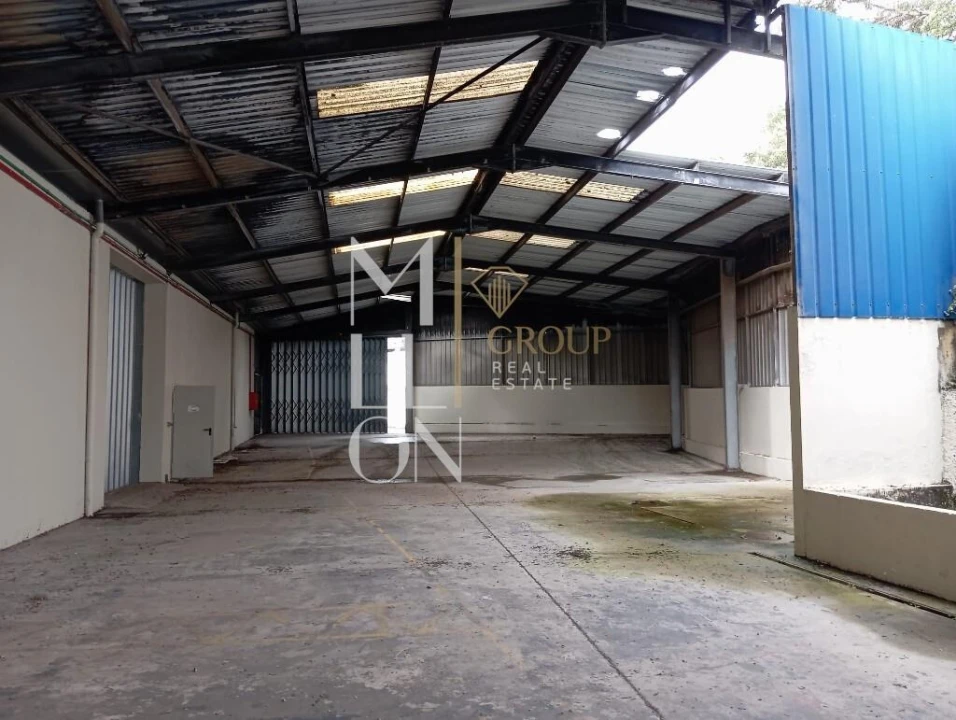 Armazém para Venda em Pedroso e Seixezelo Foto 2