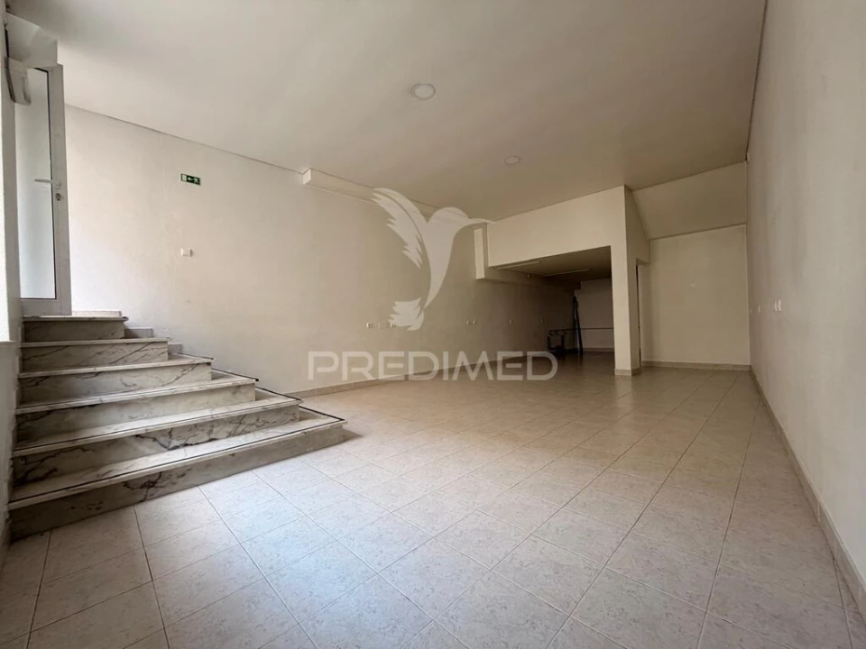 Loja para Arrendamento em Palmela Foto 4