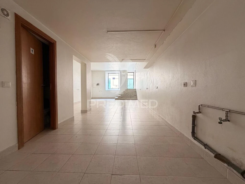 Loja para Arrendamento em Palmela Foto 6
