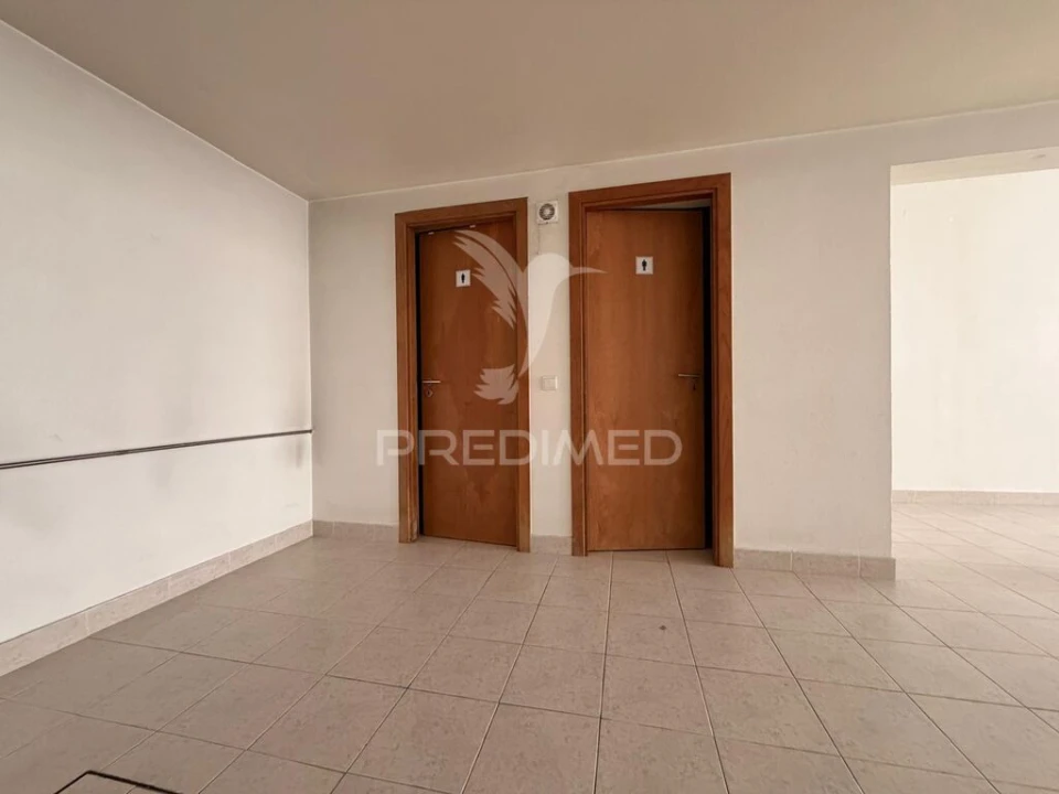 Loja para Arrendamento em Palmela Foto 18