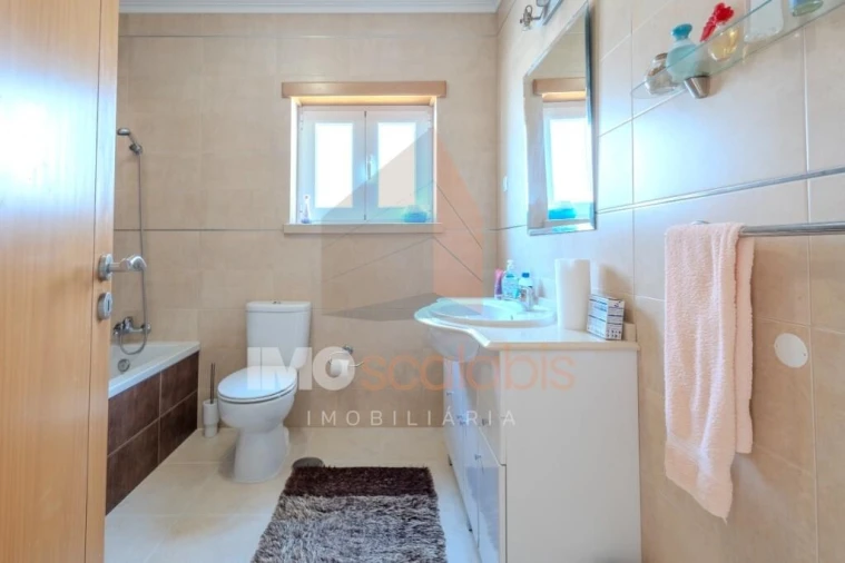 Moradia T4 para Venda em A dos Francos Foto 23