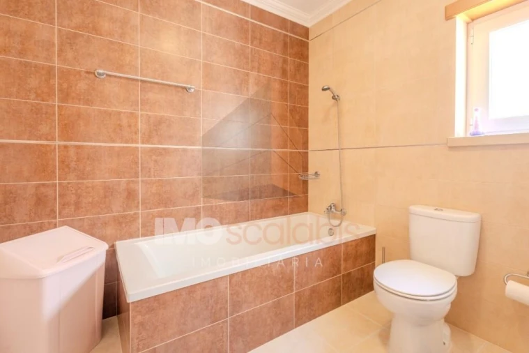 Moradia T4 para Venda em A dos Francos Foto 24