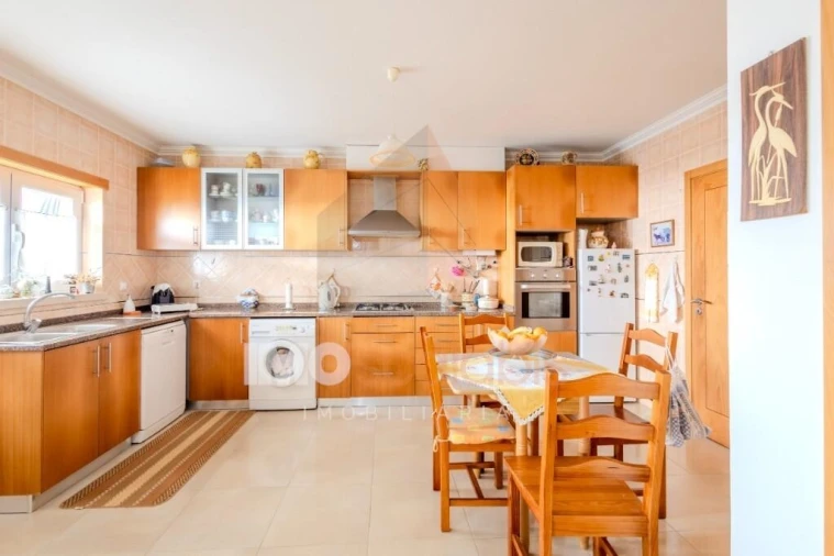 Moradia T4 para Venda em A dos Francos Foto 9