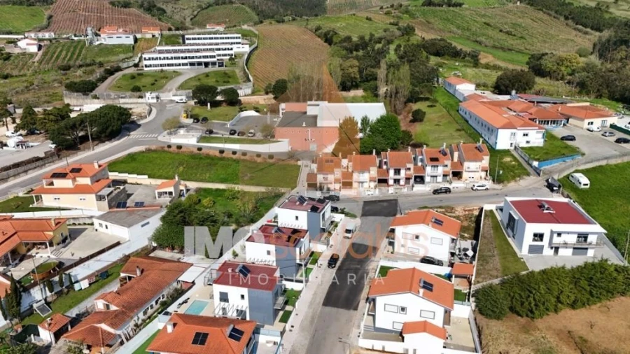 Moradia T4 para Venda em A dos Francos Foto 37