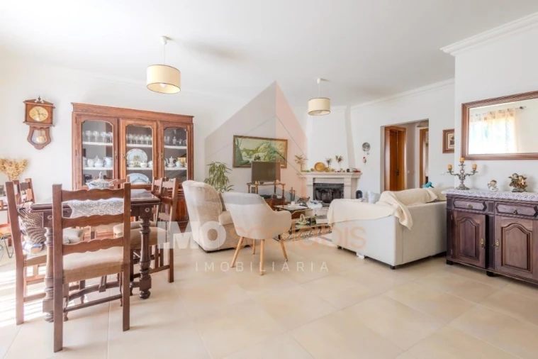 Moradia T4 para Venda em A dos Francos Foto 1