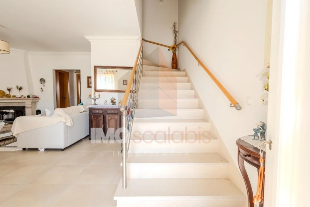 Moradia T4 para Venda em A dos Francos Foto 4