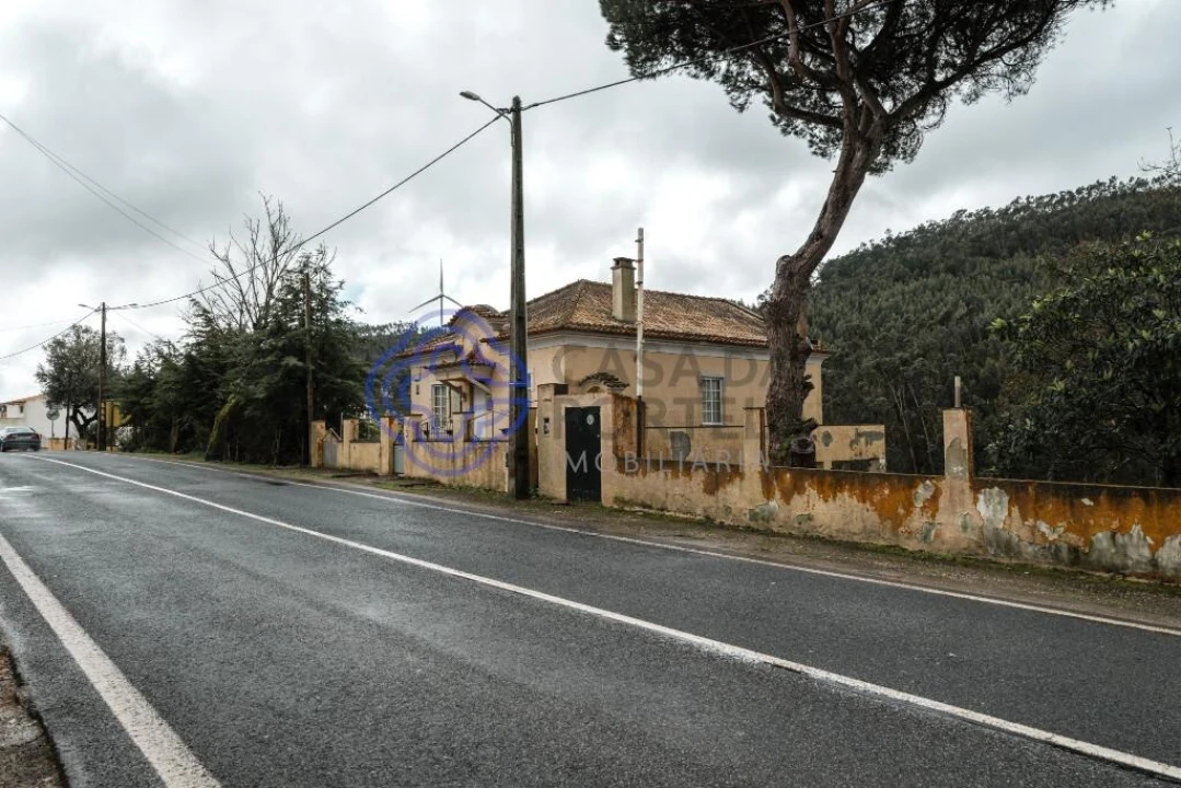 Moradia T5 para Venda em Lousa Foto 1