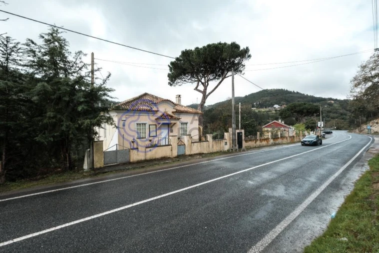 Moradia T5 para Venda em Lousa Foto 4