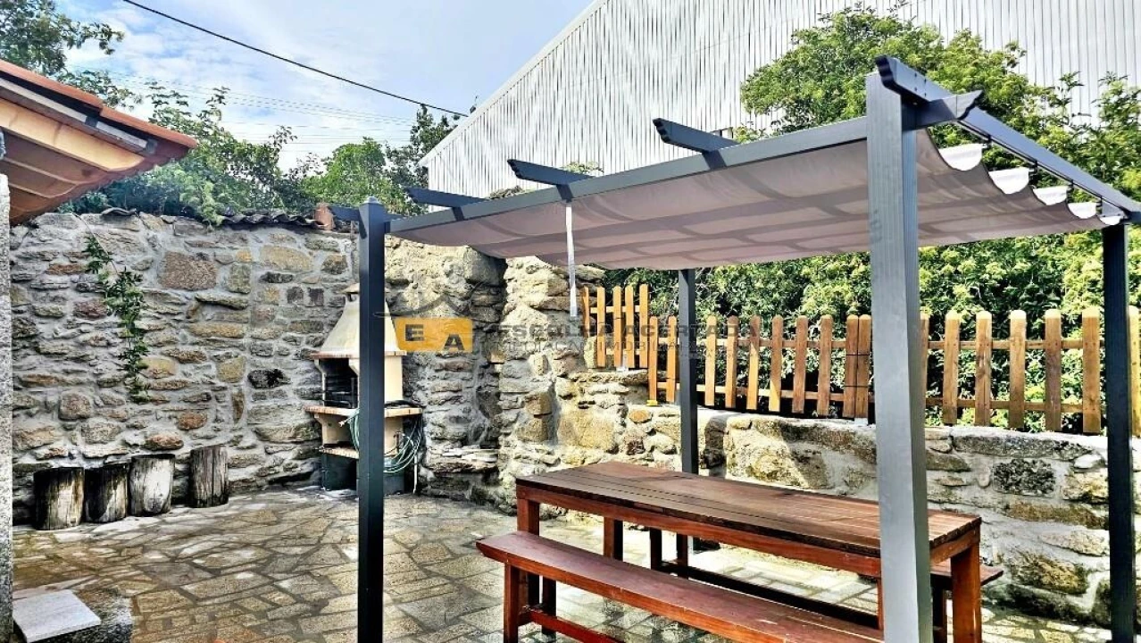 Moradia T4 para Venda em Loivos e Póvoa de Agrações Foto 6