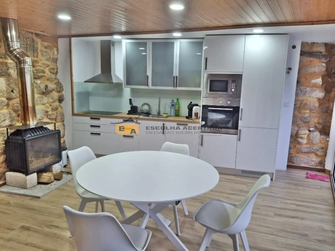 Moradia T4 para Venda em Loivos e Póvoa de Agrações Foto 4