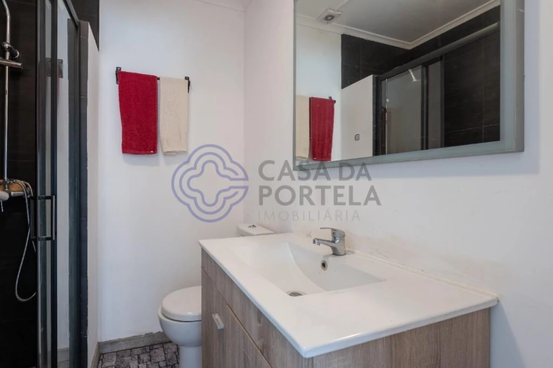 Apartamento T2 para Venda em Carvalhal Benfeito Foto 18