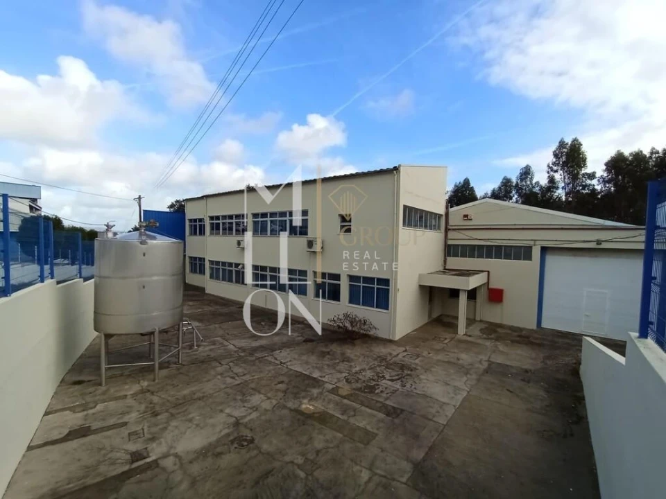 Armazém para Venda em Pedroso e Seixezelo Foto 1