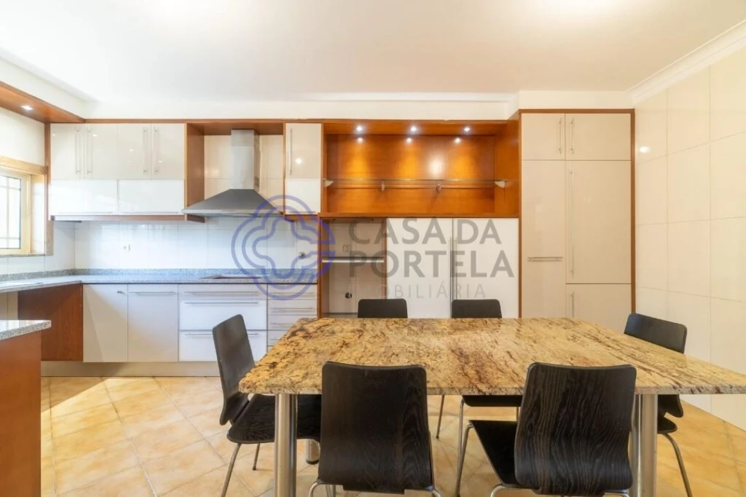 Moradia T3 para Venda em Cidade da Maia Foto 19