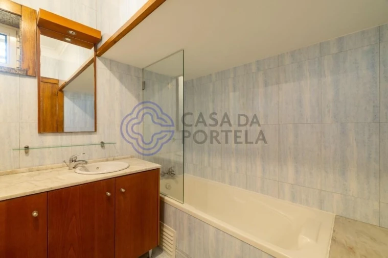 Moradia T3 para Venda em Cidade da Maia Foto 5
