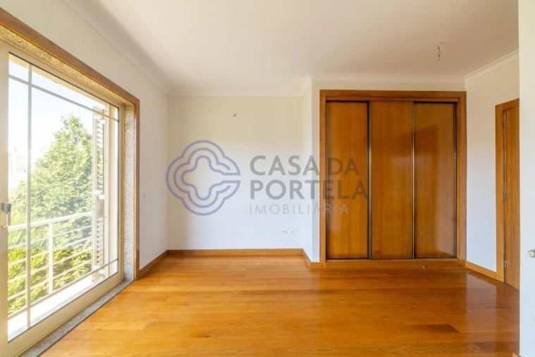 Moradia T3 para Venda em Cidade da Maia Foto 15
