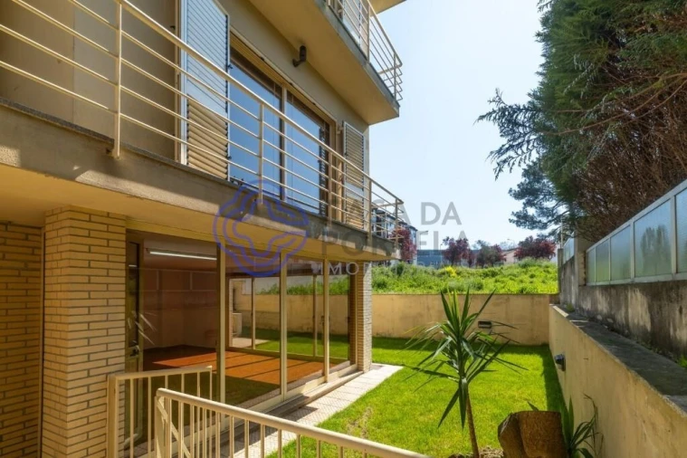 Moradia T3 para Venda em Cidade da Maia Foto 46