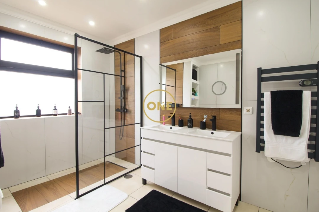 Moradia T5 para Venda em Santo Antonio da Serra Foto 14