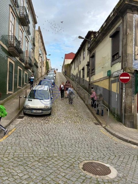 Moradia T5 para Venda em Cedofeita, Santo Ildefonso, Sé, Miragaia, São Nicolau e Vitória