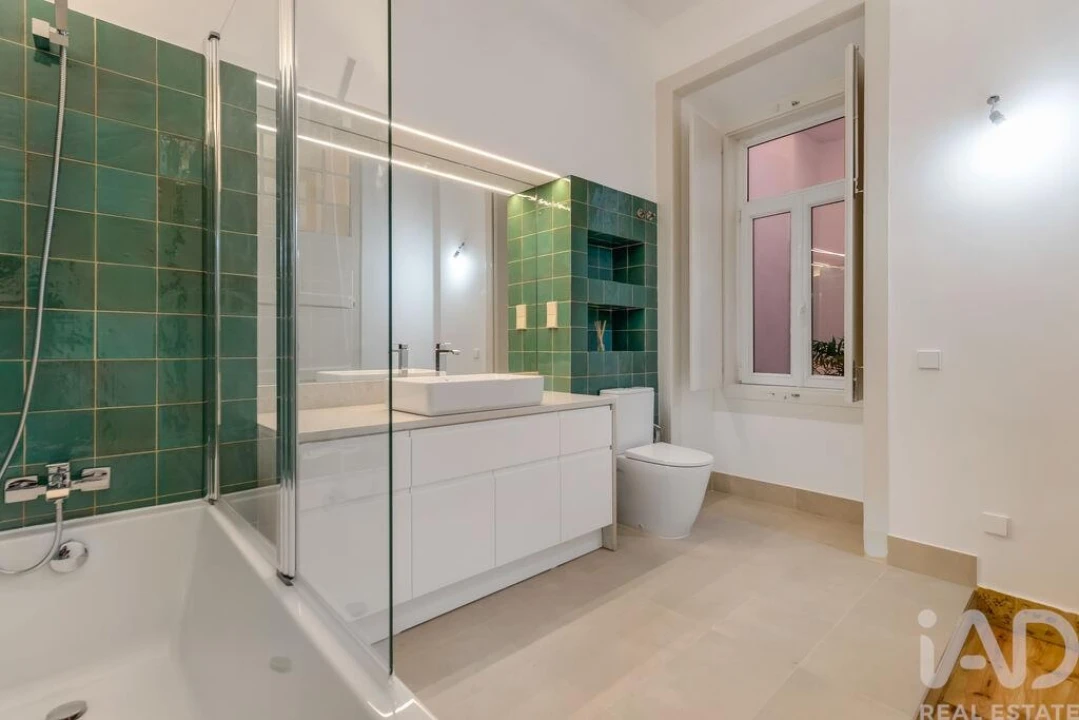 Apartamento T4 para Arrendamento em Santa Maria Maior Foto 19