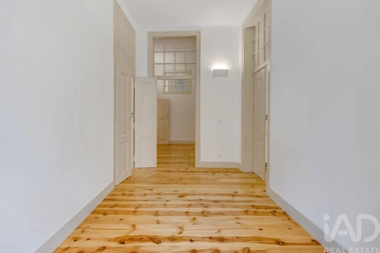 Apartamento T4 para Arrendamento em Santa Maria Maior Foto 10