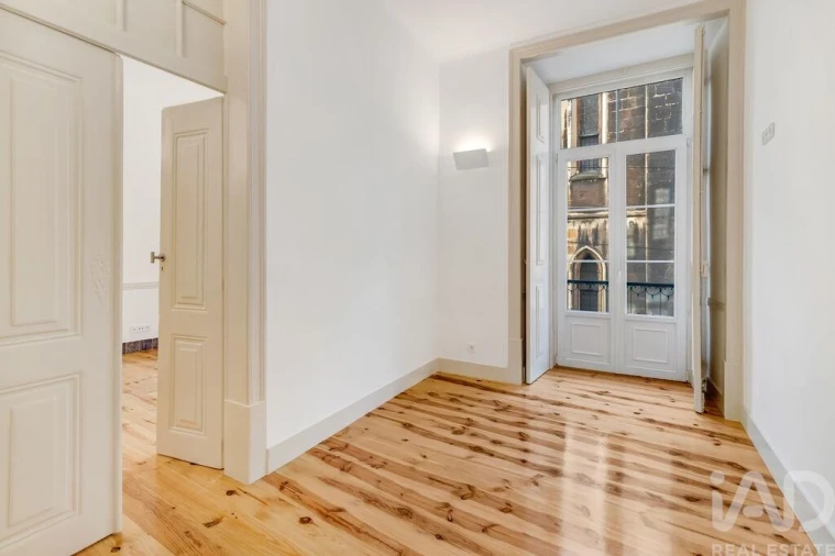 Apartamento T4 para Arrendamento em Santa Maria Maior Foto 11