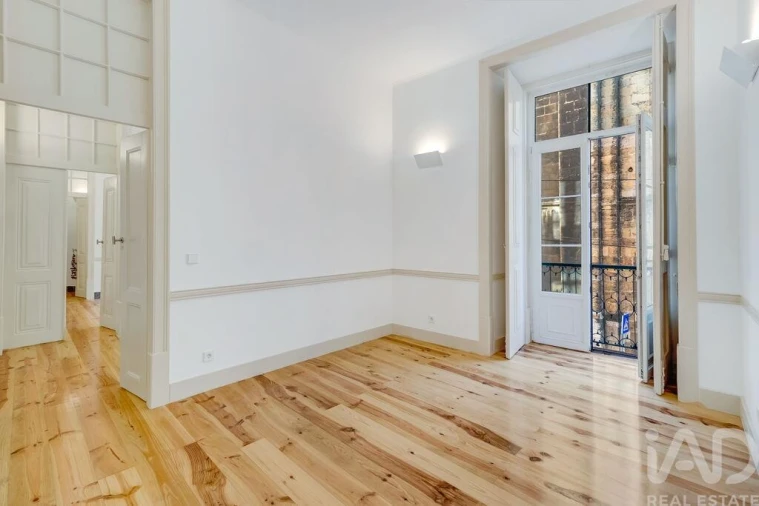 Apartamento T4 para Arrendamento em Santa Maria Maior Foto 14