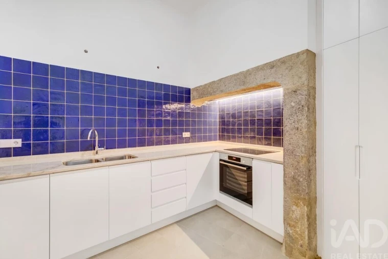 Apartamento T4 para Arrendamento em Santa Maria Maior Foto 24